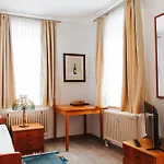 ベッド・アンド・ブレックファスト Unertl Braeustueberl Gaestehaus Haag in Oberbayern