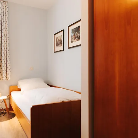 Unertl Braeustueberl Gaestehaus Bed and Breakfast