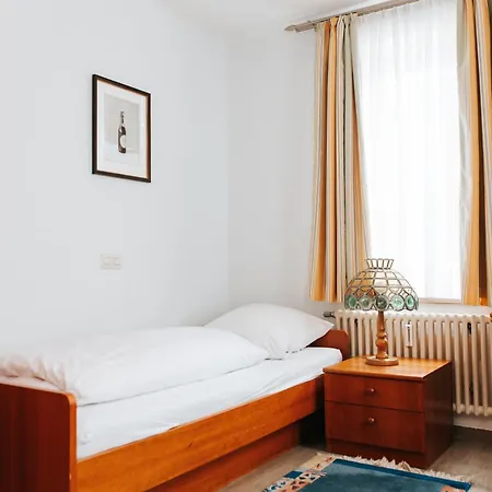 Bed & Breakfast Unertl Braeustueberl Gaestehaus 3*